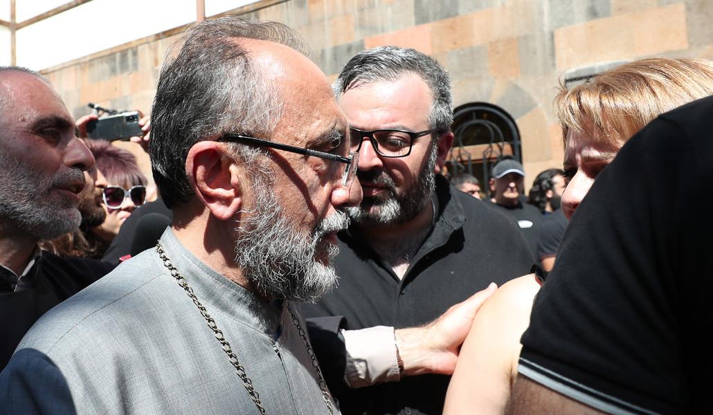 Վերաքննիչ դատարանը մերժել է Միքայել արքեպիսկոպոս Աջապահյանի պաշտպանների միջնորդությունը