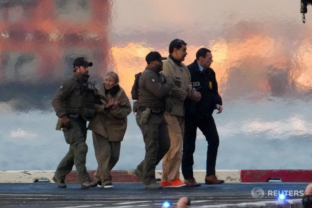 Վենեսուելայի նախագահին և նրա կնոջը զրահապատ մեքենայով տեղափոխել են Նյու Յորքի դատարան. CNN